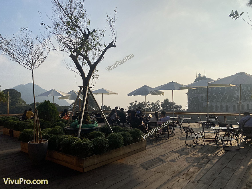 Cafe lâu đài tam đảo