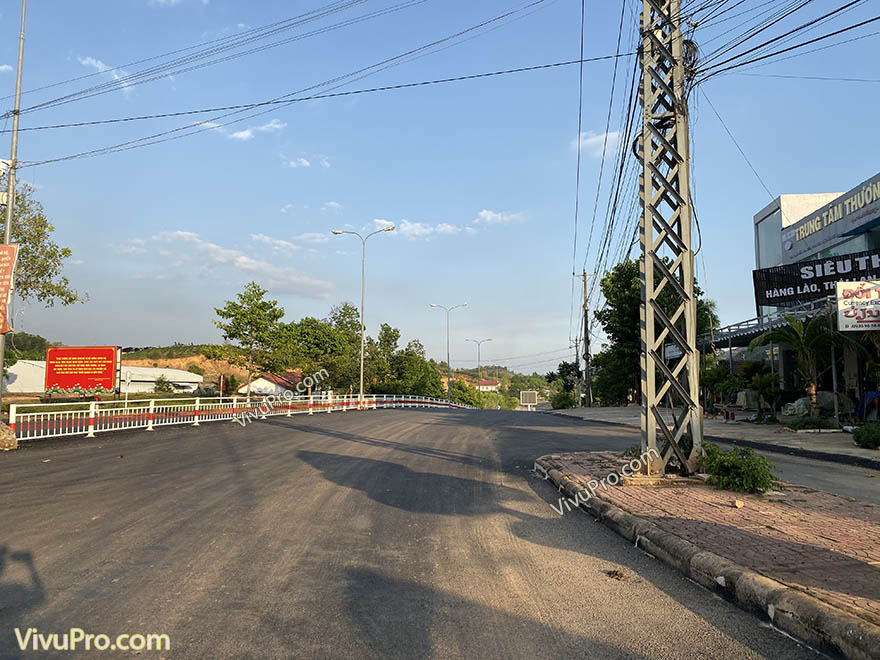 cửa khẩu quốc tế bờ y kon tum