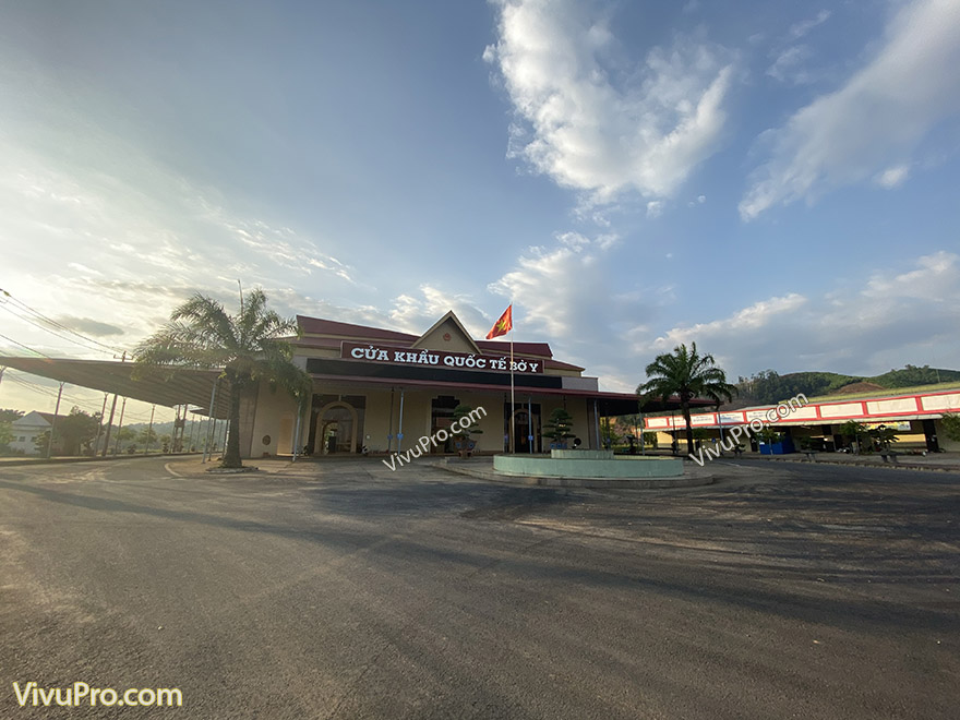 cửa khẩu quốc tế bờ y kon tum